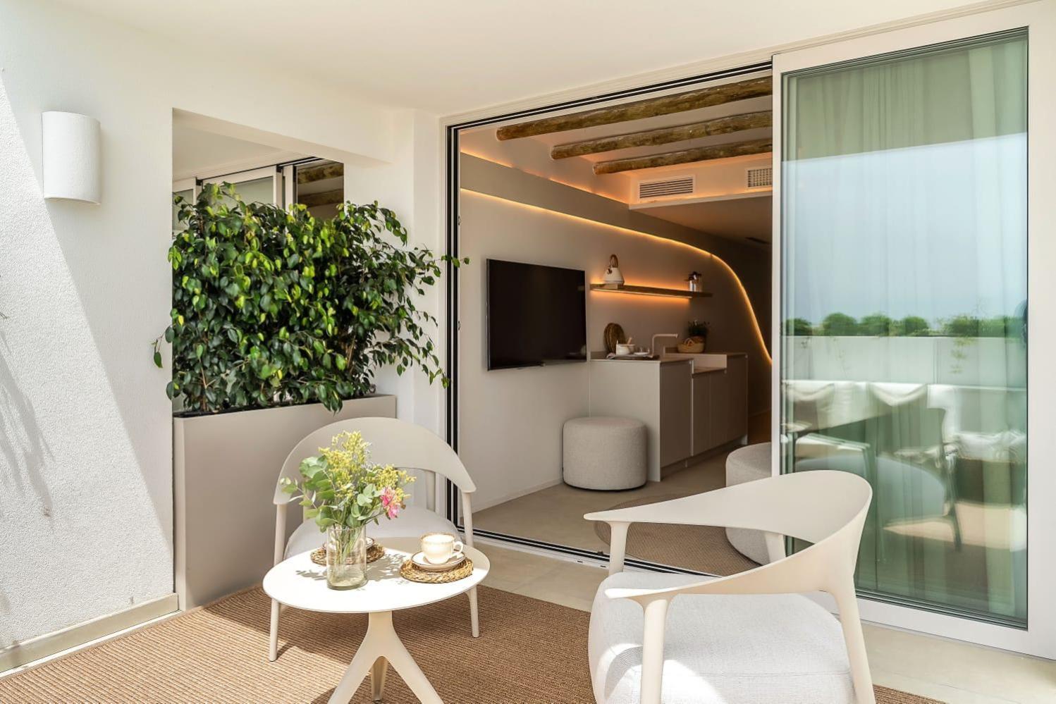 Apartamentos Azul Castelldefels Zewnętrze zdjęcie